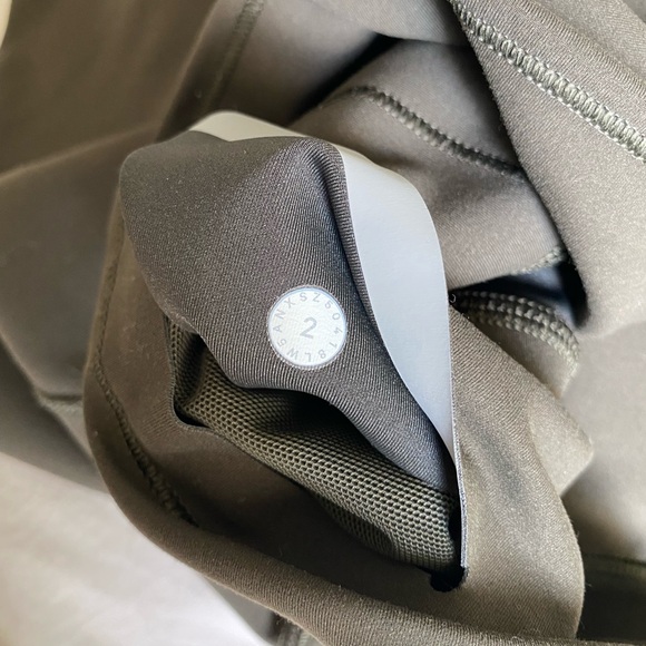 Lululemon | In Movement Tight 25” Olive - Picture 7 of 7